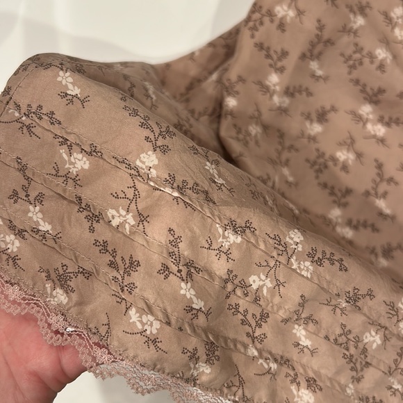 Tommy Hilfiger 100% Silk Floral Lace Trim Tank Top size 18 - Picture 3 of 6